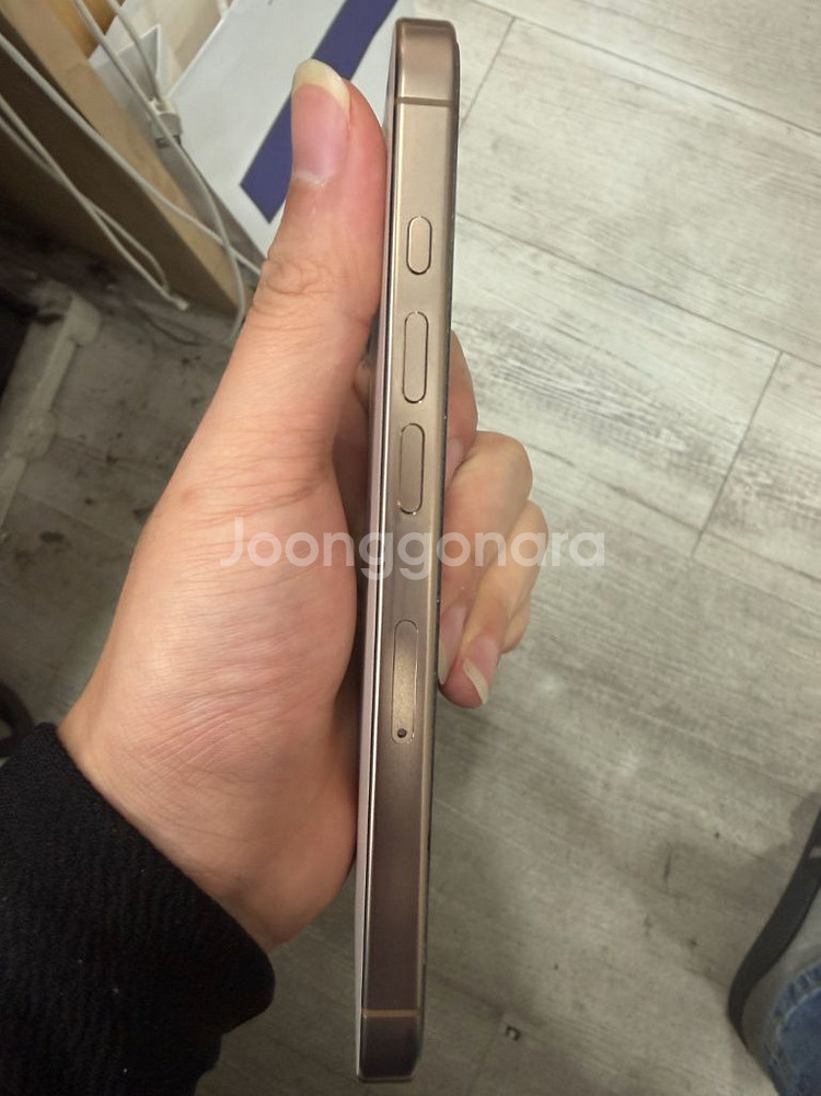 아이폰16프로 256G 데저트 판매--7