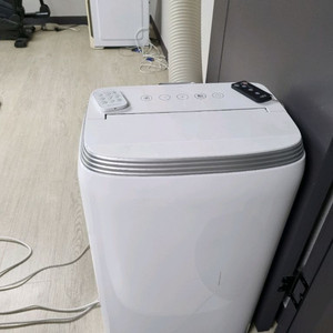 파센느 이동식 에어컨 팝니다.