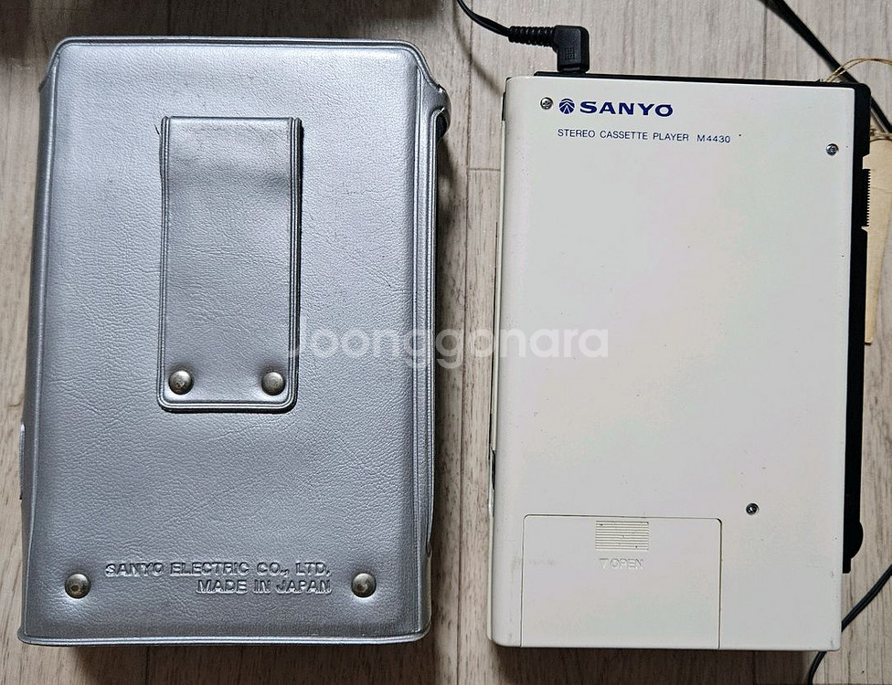 산요 M4430 벽돌 워크맨 작동품 판매 합니다.--3
