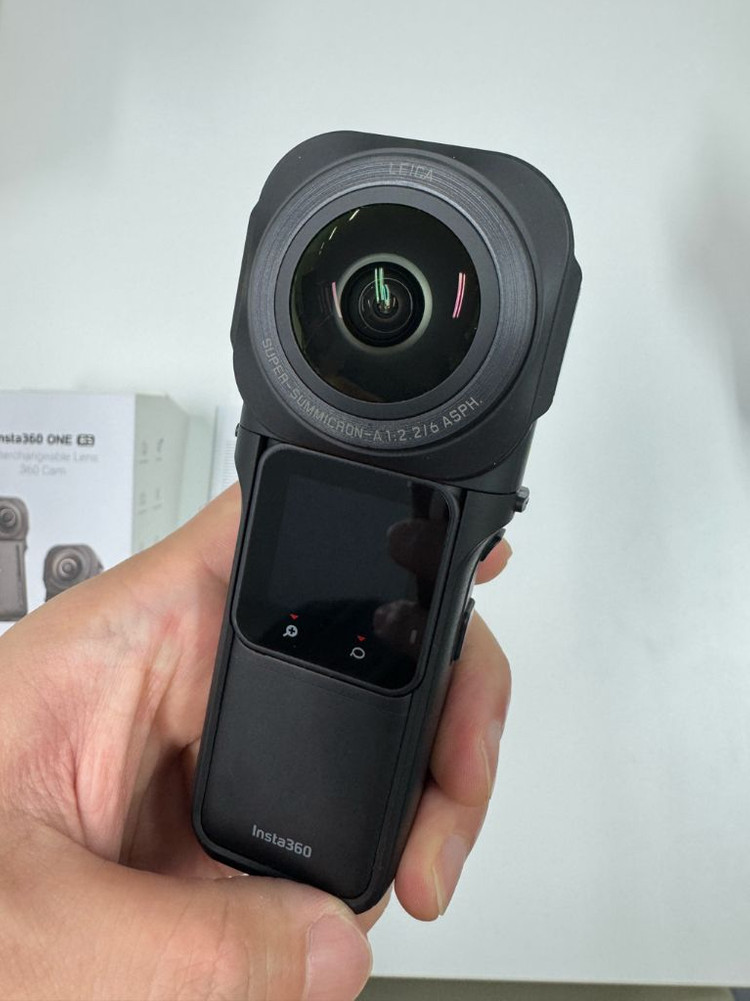 인스타360 ONE RS 1인치 360에디션 판매합니다 이미지