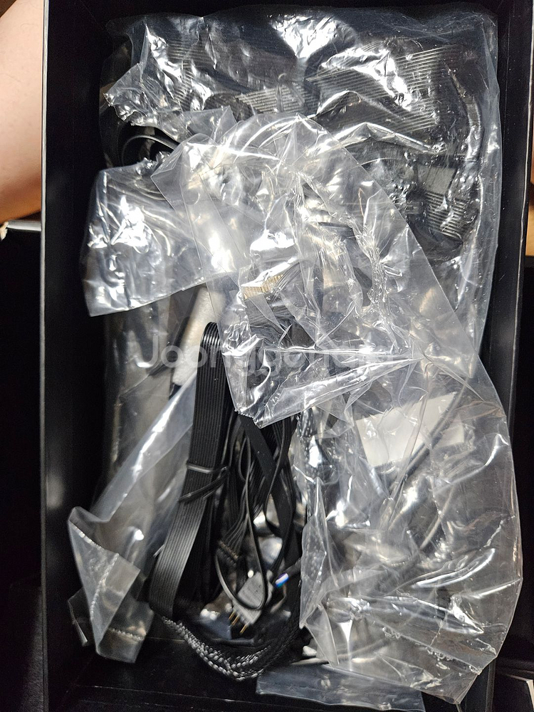 기가바이트 X570 어로스 익스트림 판매합니다.--8