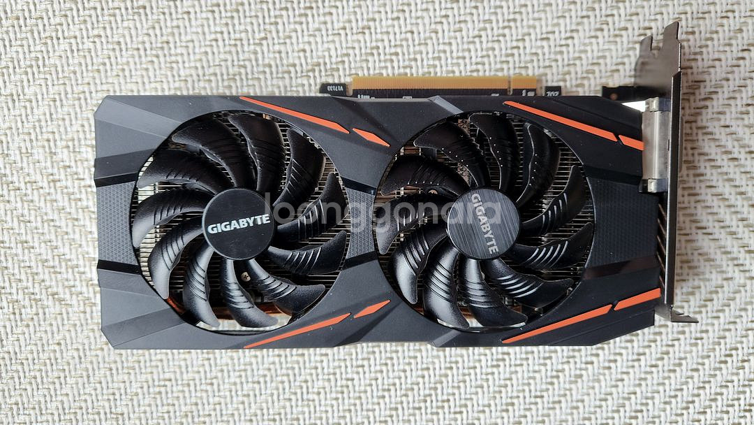 라데온 RX570 GAMING 8GD 외 2개--6