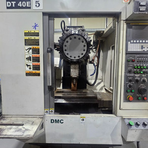 DMC DT-40E 탭핑센터 2011년식 판매합니다.