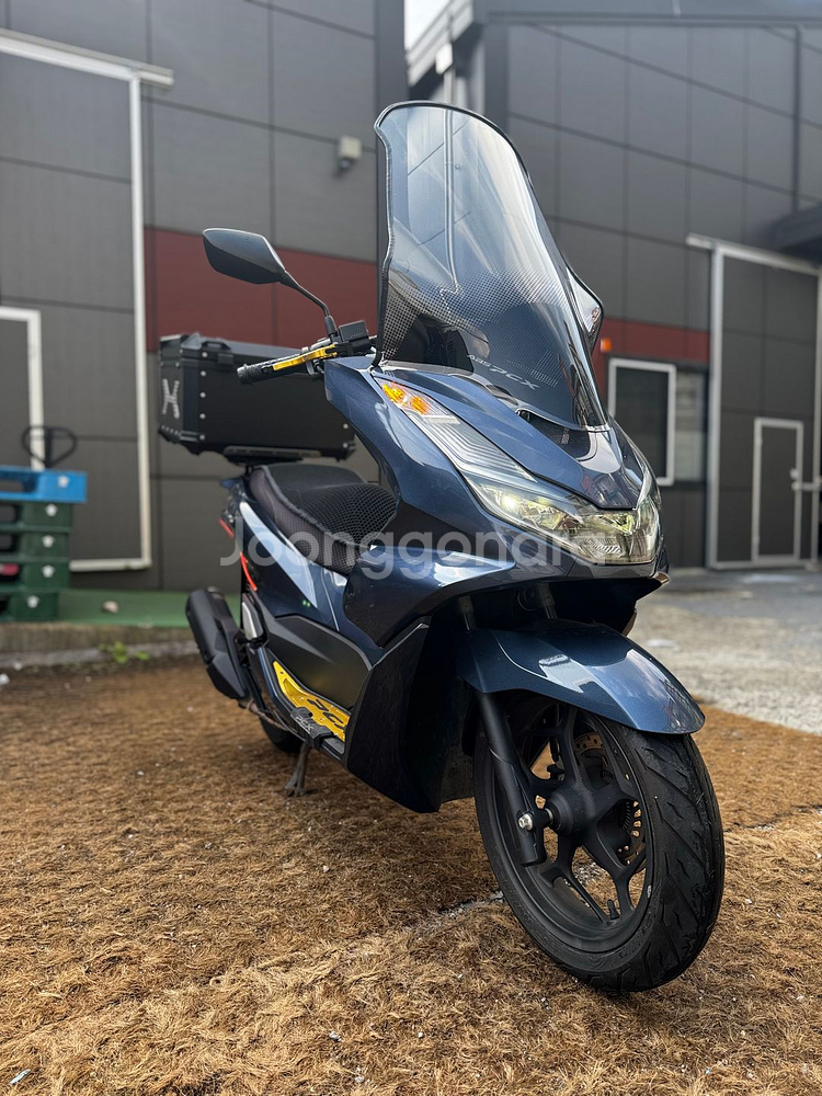 혼다 Pcx125 ABS 22년형 3만Km 판매합니다.--0