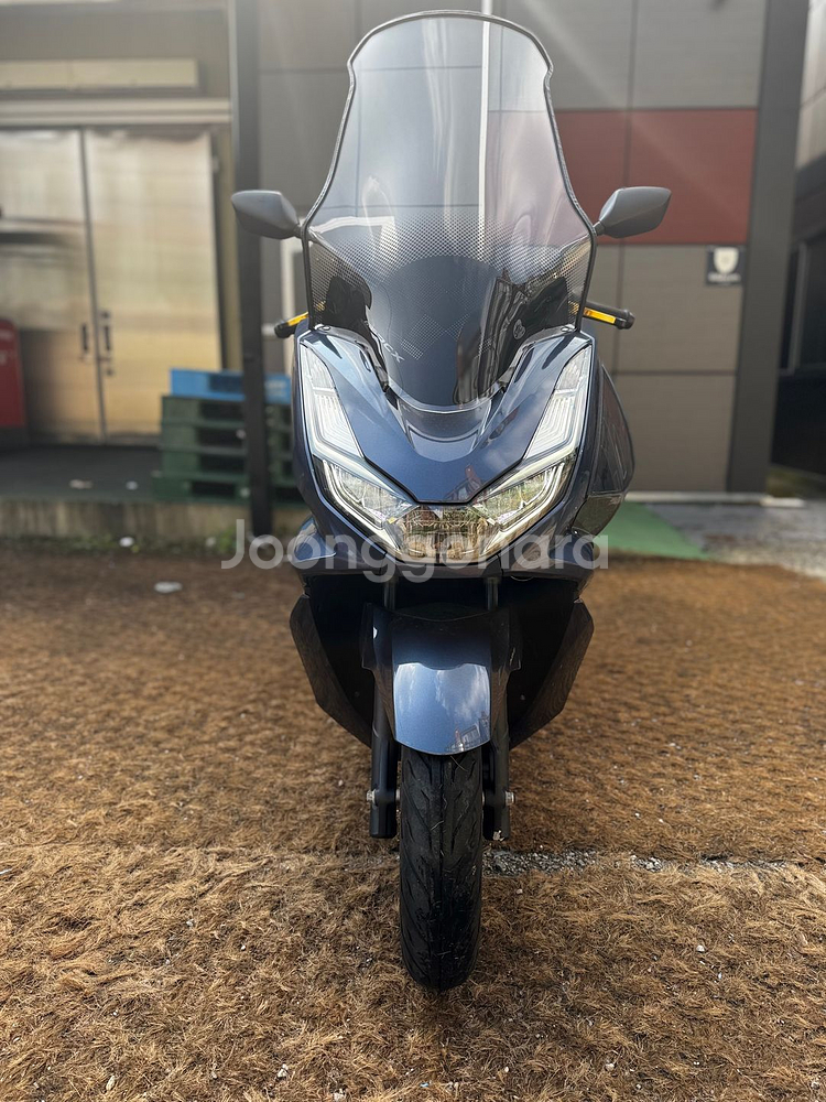 혼다 Pcx125 ABS 22년형 3만Km 판매합니다.--2