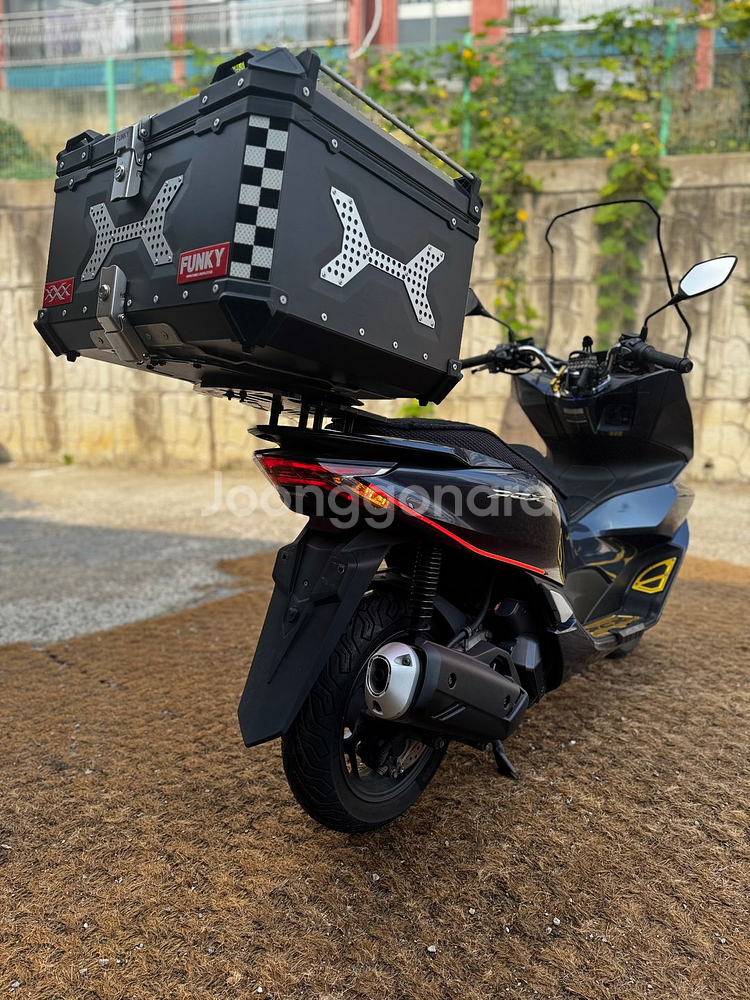 혼다 Pcx125 ABS 22년형 3만Km 판매합니다.--5