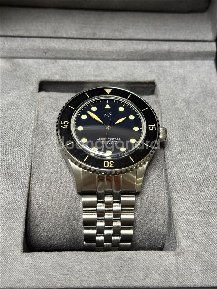 ABOUT VINTAGE 1926 Automatic--0