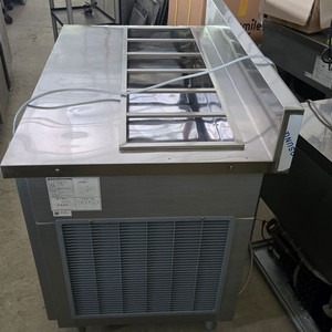 [판매]2023년11월우성 앞작업대 반찬냉장고1200