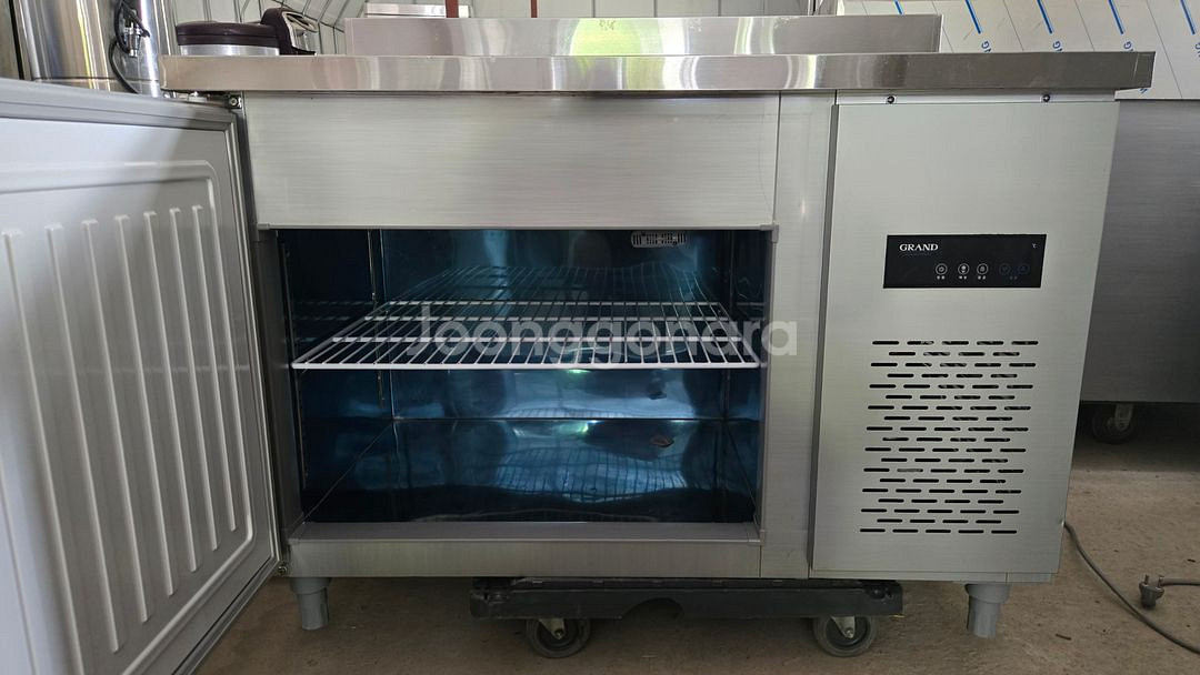 [판매]2023년11월우성 앞작업대 반찬냉장고1200--4