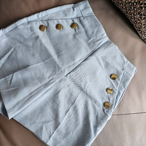 자라 금장단추 플레어 팬츠 반바지 하늘색 새상품 베이비