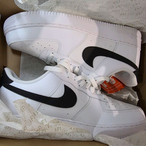 에어포스 로우 사이즈 300 흰검 새상품