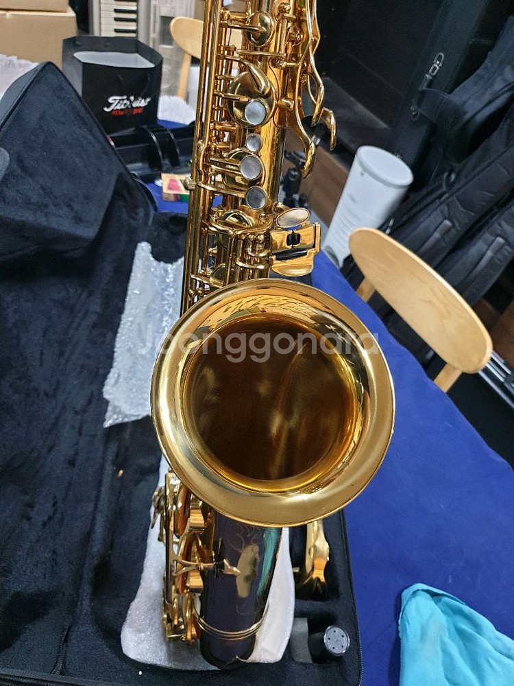 테너 에본느 중고색소폰+메탈마우스피스포함--1