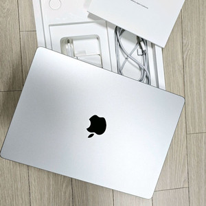 맥북프로 M1 PRO 16gb/1TB 10/16코어