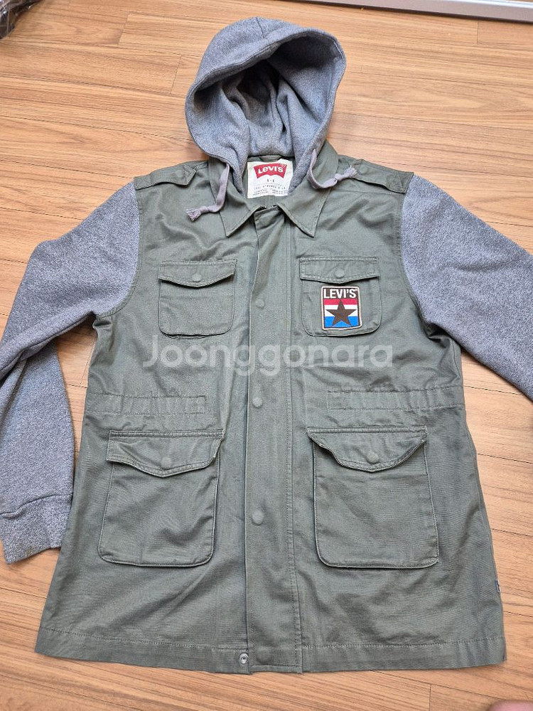 리바이스 후드 야상 카키색 L사이즈 점퍼입니다. 후드와--0