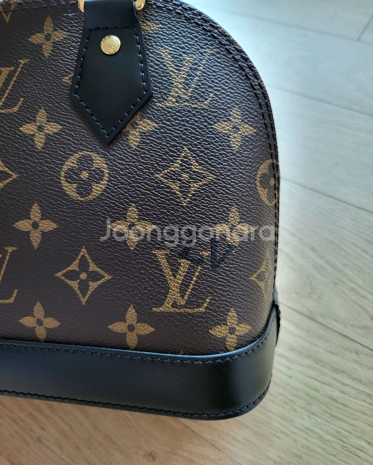 루이비통 알마비비 월드투어 블랙 판매합니다.--3