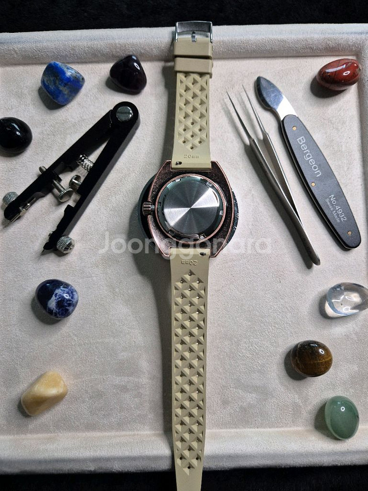 mod 시계 독사 doxa 모티브--2