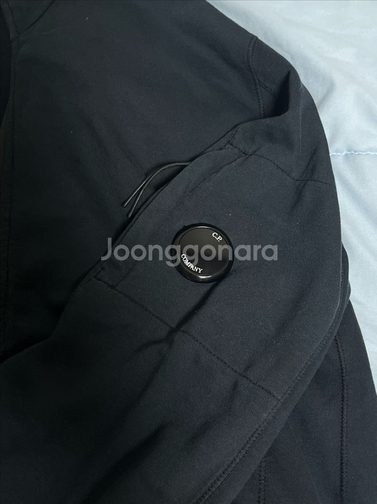 CP컴퍼니 블랙 집업 자켓 105--1