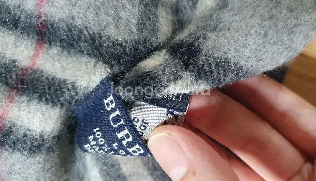정품 버버리 램스울 머플러입니다. 램스울 100% 소재--7
