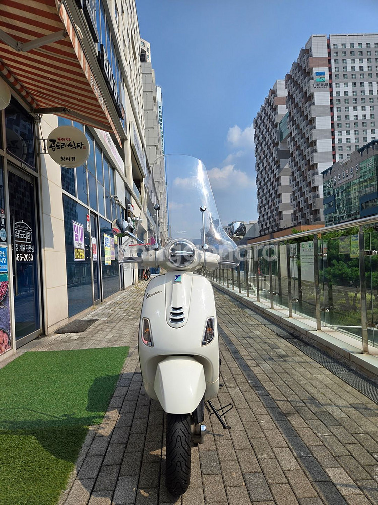 베스파 lx 21년 1.9만키로 A급--1