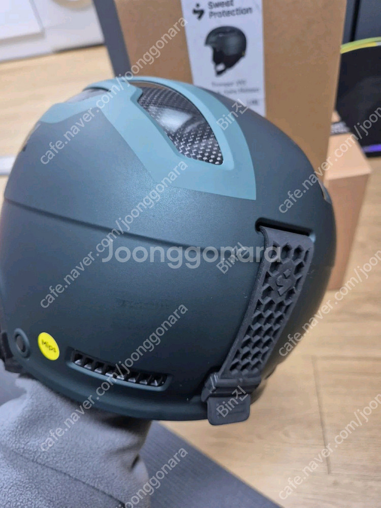 스윗프로텍션 헬멧 L/XL판매합니다.--1