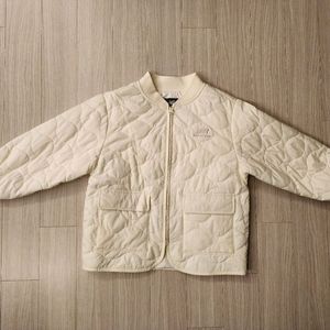 뉴발란스키즈 퀼팅 점퍼 120