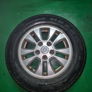 기아 뉴카렌스 순정휠타이어 팝니다