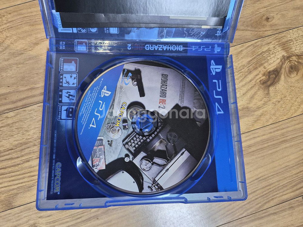 PS4 바이오하자드 RE2 컬렉터즈 한정판 팝니다--7