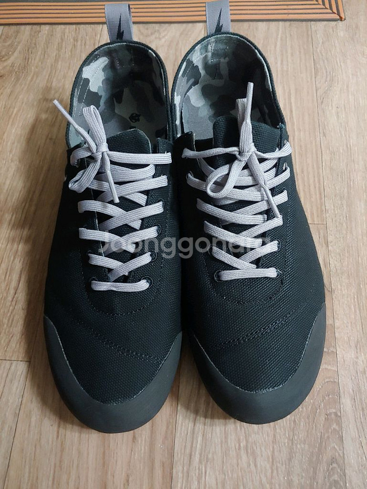 이볼브 클라이밍 신발팝니다--0