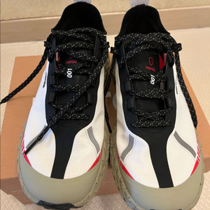 노다 001 magma US9.5(275) 새상품