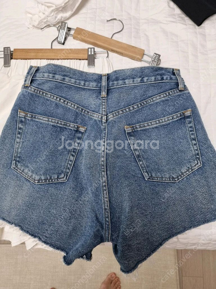 리틀블랙 블로썸 청반바지--4