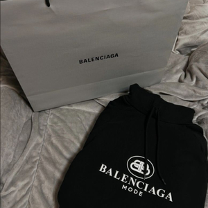 발렌시아가 후드