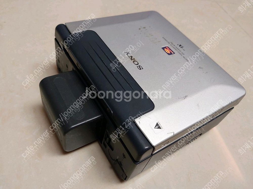 Sony GV-D1000 MiniDV Video--1