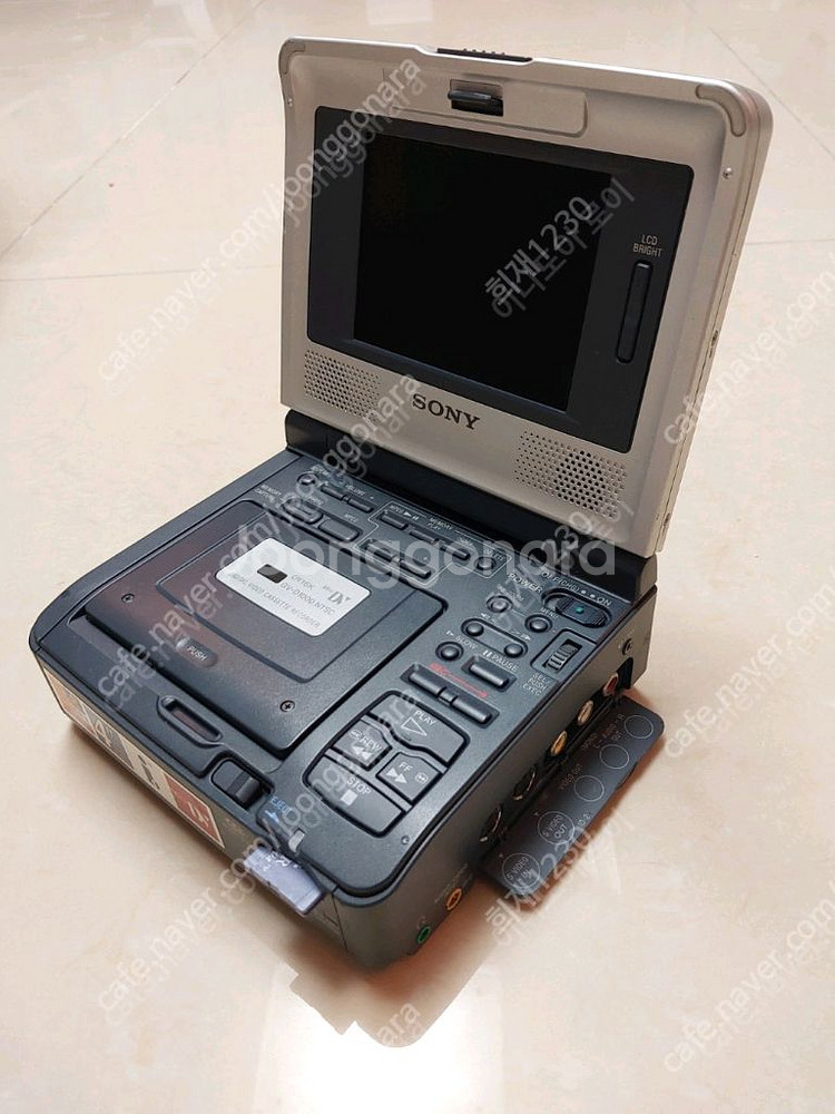 Sony GV-D1000 MiniDV Video--2