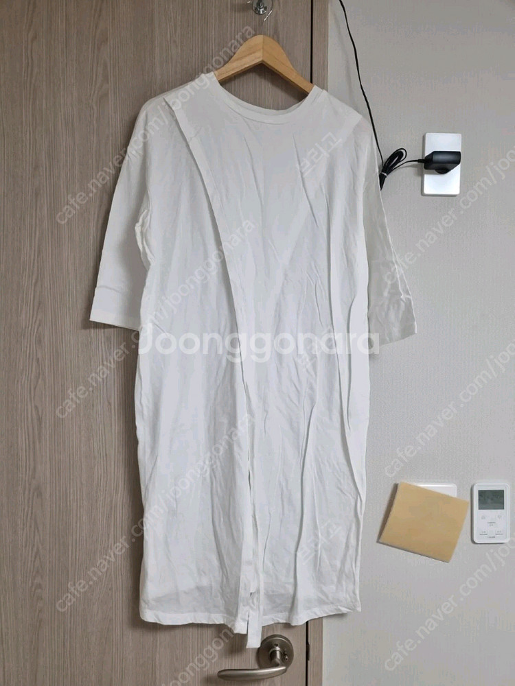 리틀블랙 블로썸 티셔츠--5