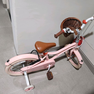 로얄키즈 자전거 거의 새제품 풀세트 택포