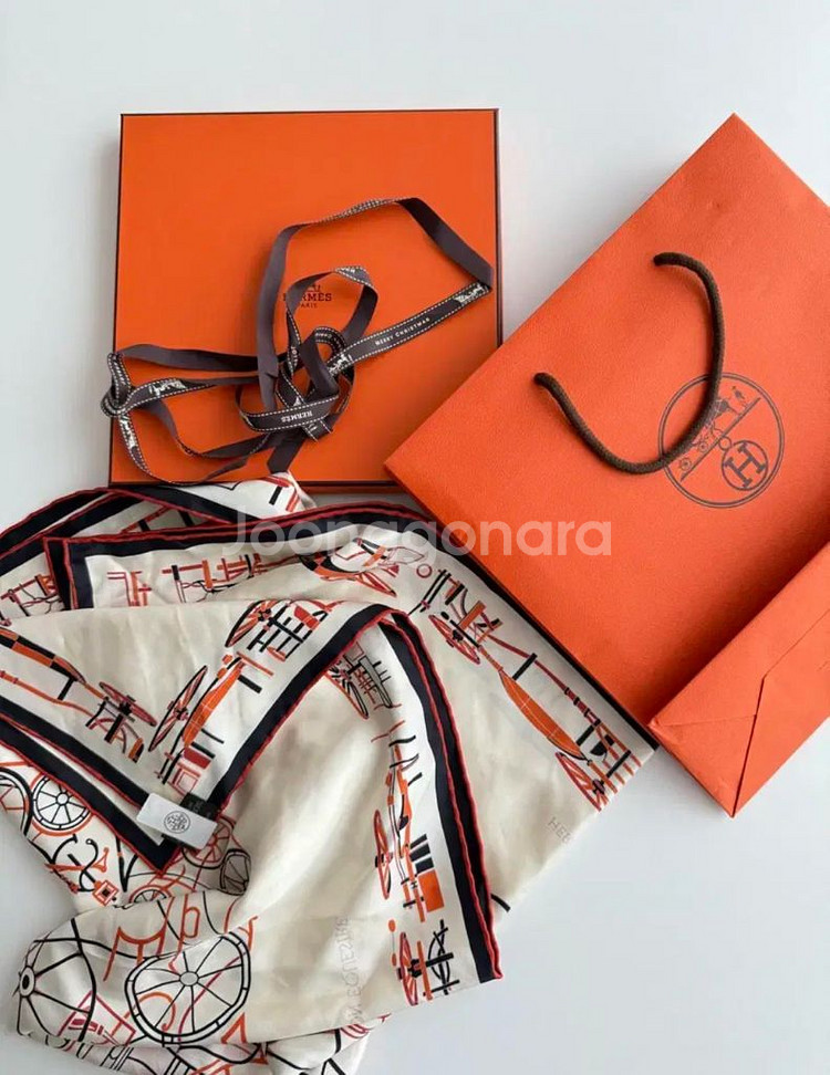 새상품 ) 에르메스 까레 스카프 Complication--0