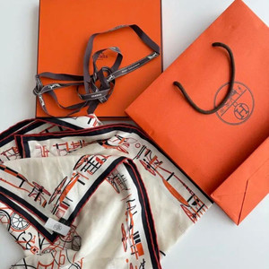 새상품 ) 에르메스 까레 스카프 Complication