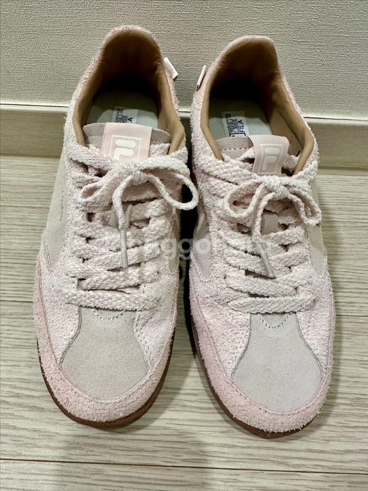 휠라 핑크스니커즈 240--0