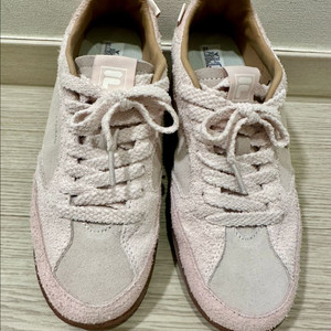 휠라 핑크스니커즈 240