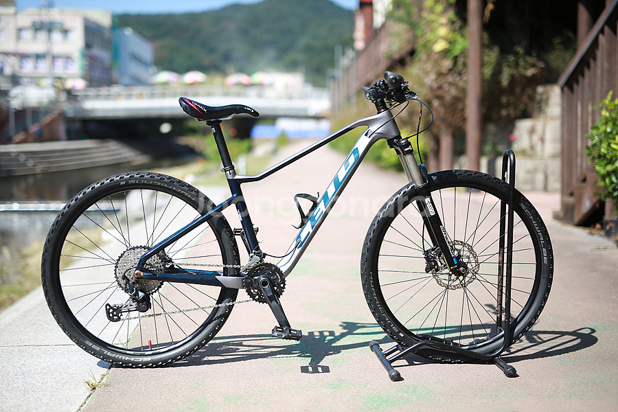 21년 첼로 27.5 XC PRO 40 카본 16인치--2