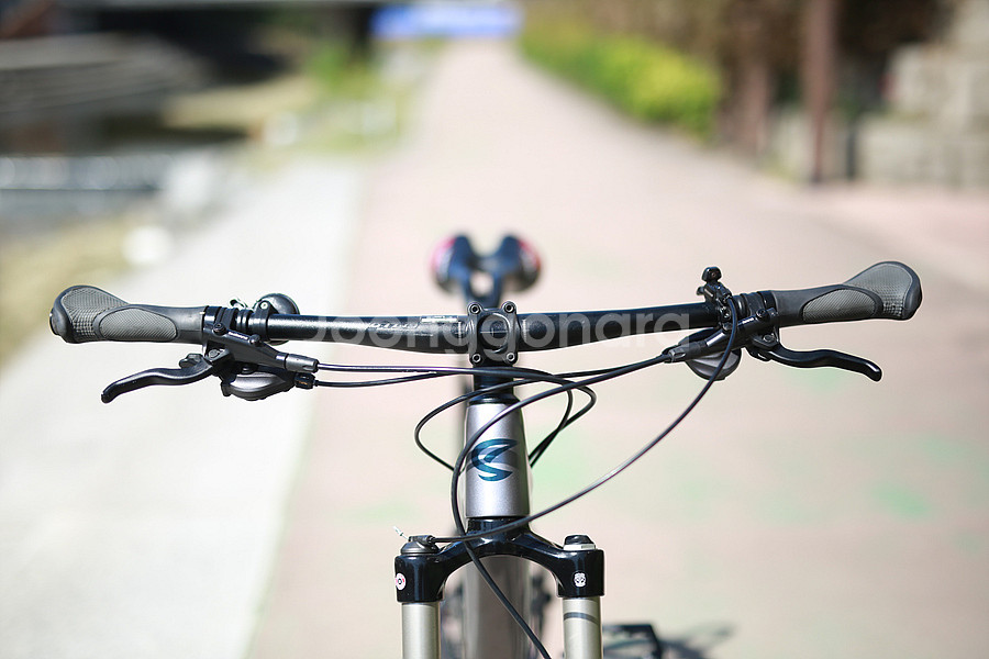 21년 첼로 27.5 XC PRO 40 카본 16인치--8