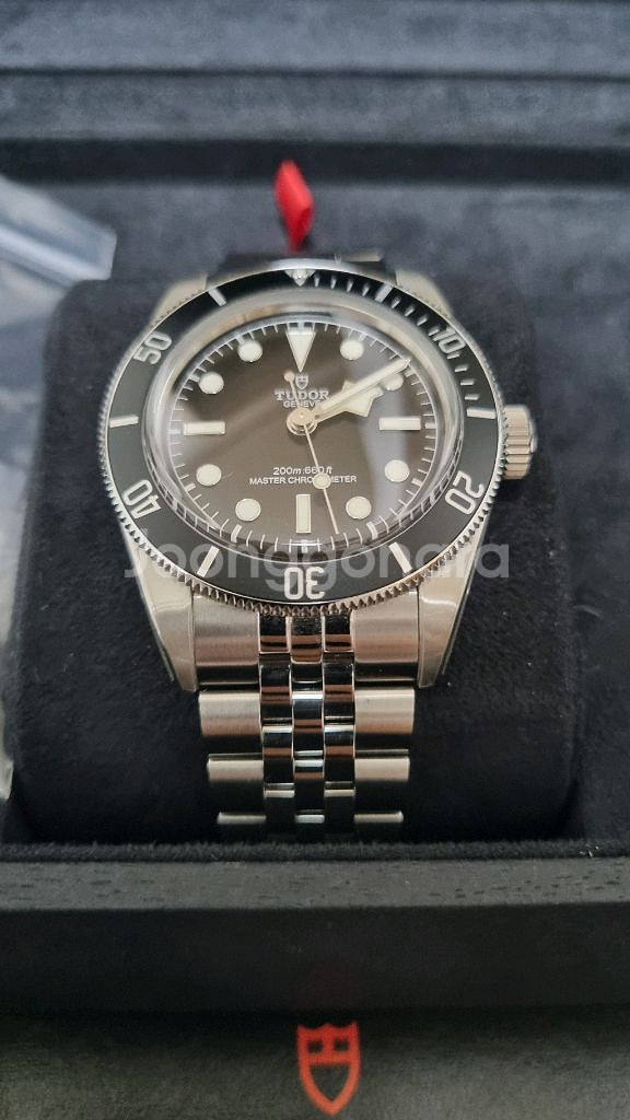 튜더 tudor 블랙베이 모노크롬 41mm 판매합니다.--2