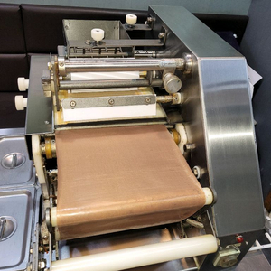 김밥반자동말이 기계 김밥기계 김밥시트기 이미지