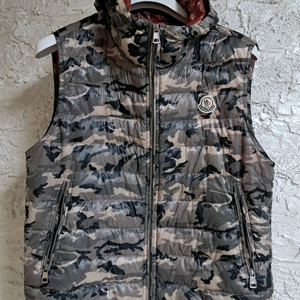 정품(55~66) 몽클레어 카모 경량다운조끼패딩