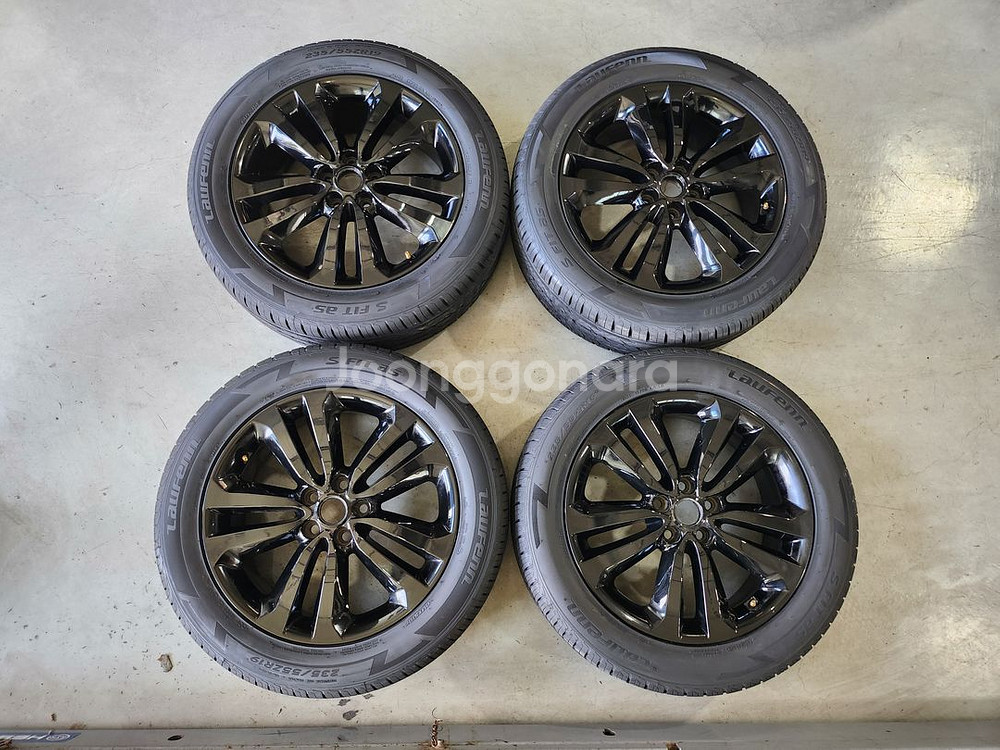 올뉴카니발 19인치 새타이어 블랙휠 순정휠 휠타이어--0