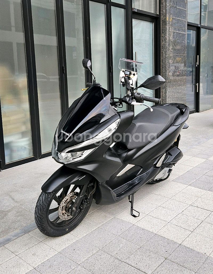 20년식 PCX 125 팝니다--3