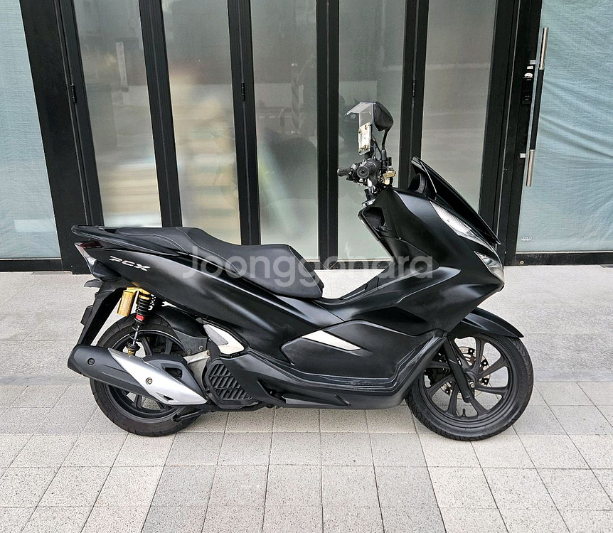 20년식 PCX 125 팝니다--1