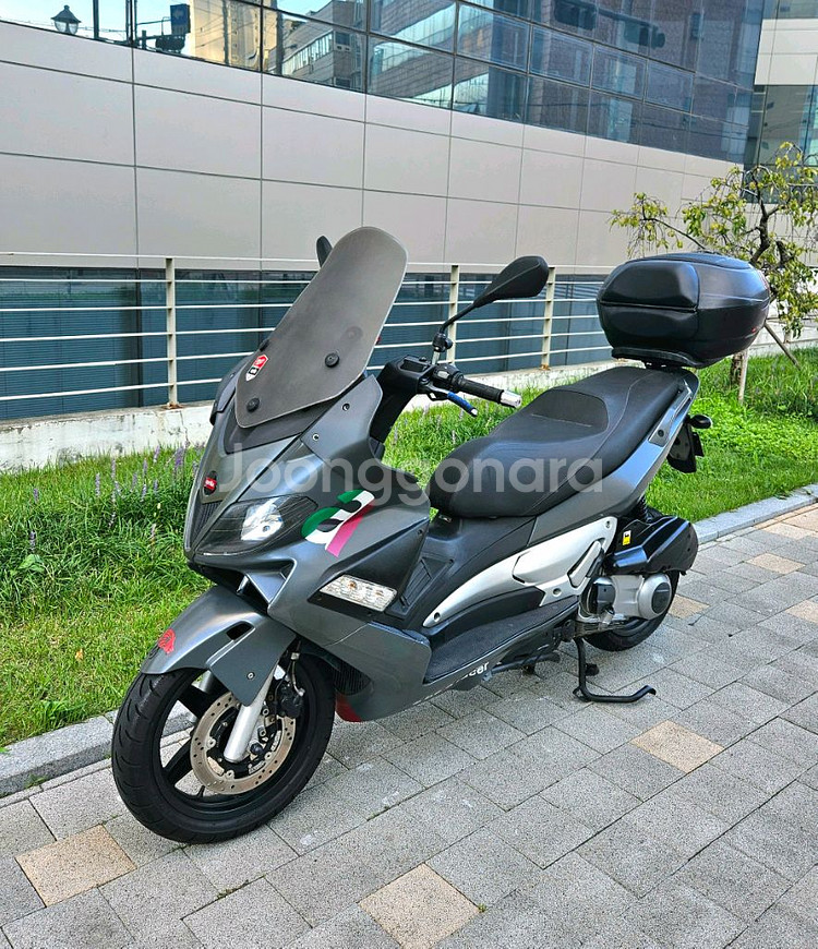 아프릴리아 SR-MAX 300 판매합니다--3