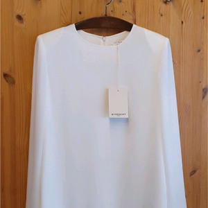 66.지방시 화이트 라운드블라우스