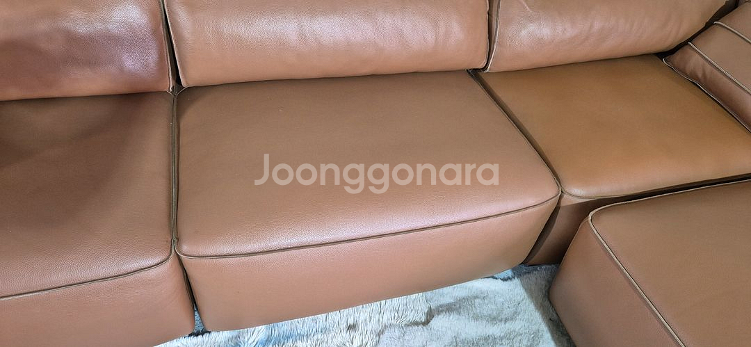 자코모 라보스 4인 슈렁큰 천연통가죽 소파(헤드업)--7